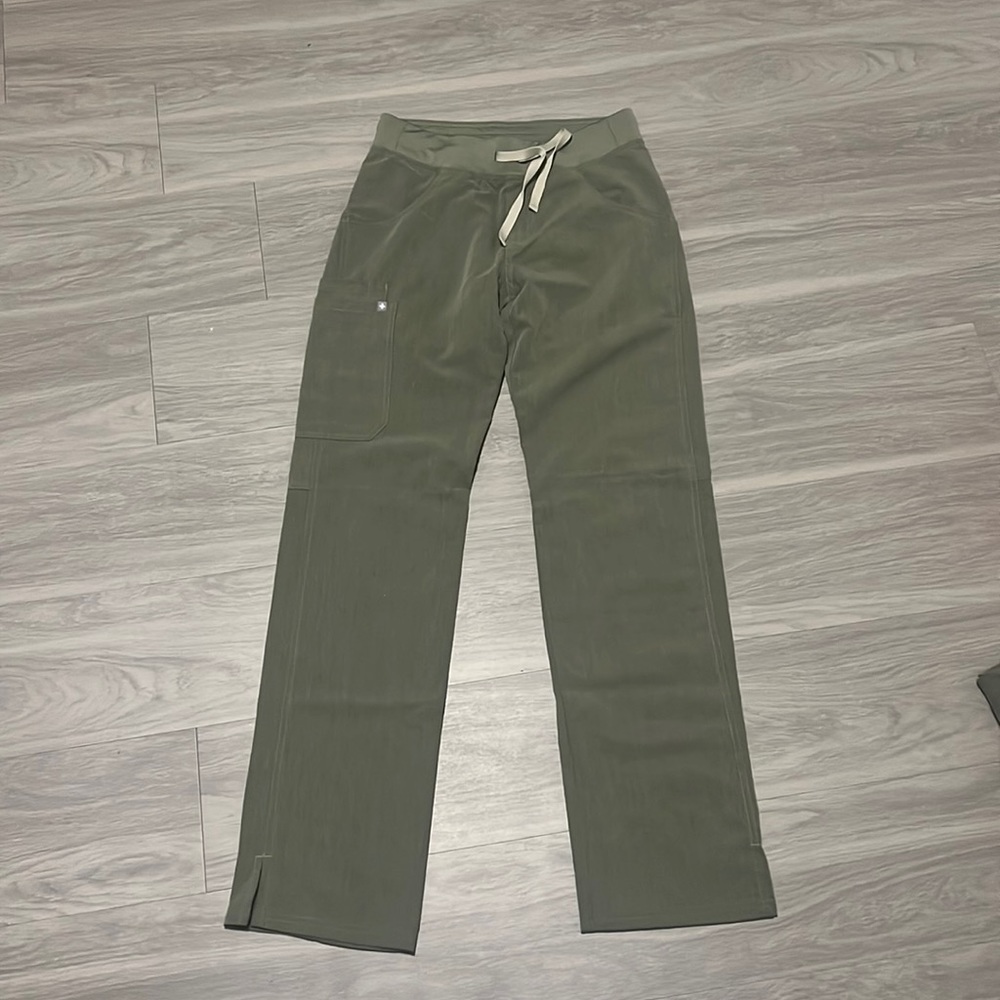 Heathered olive scrub bottom
